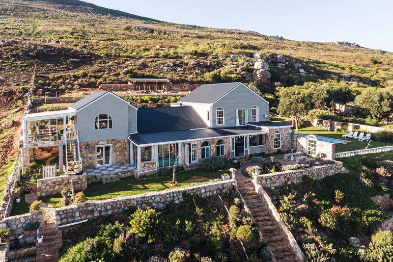 To Let 5 Bedroom Property for Rent in San Michel Western Cape